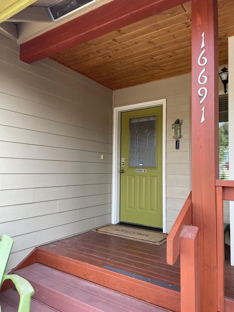 Tiny photo for 16691 Oakridge Place, La Pine, OR 97739 (MLS # 220213055)