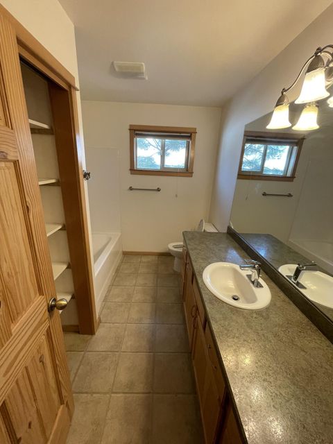 Tiny photo for 16691 Oakridge Place, La Pine, OR 97739 (MLS # 220213055)