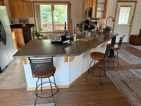 Tiny photo for 16691 Oakridge Place, La Pine, OR 97739 (MLS # 220213055)