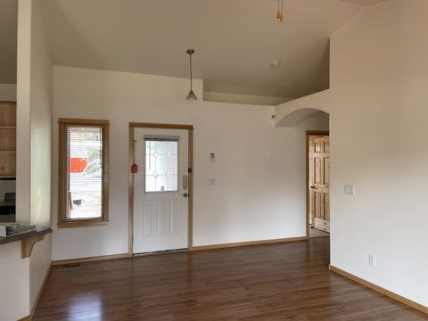 Tiny photo for 16691 Oakridge Place, La Pine, OR 97739 (MLS # 220213055)