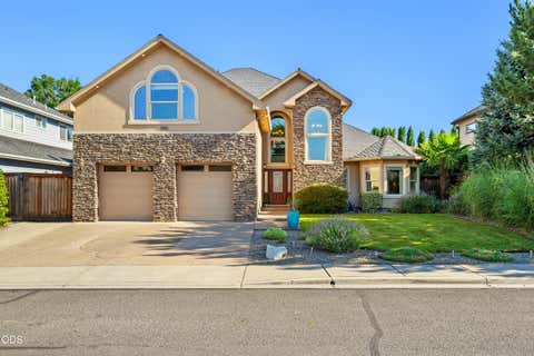 Photo of 1981 Bluegrass Drive, Central Point, OR 97502 (MLS # 220226622)