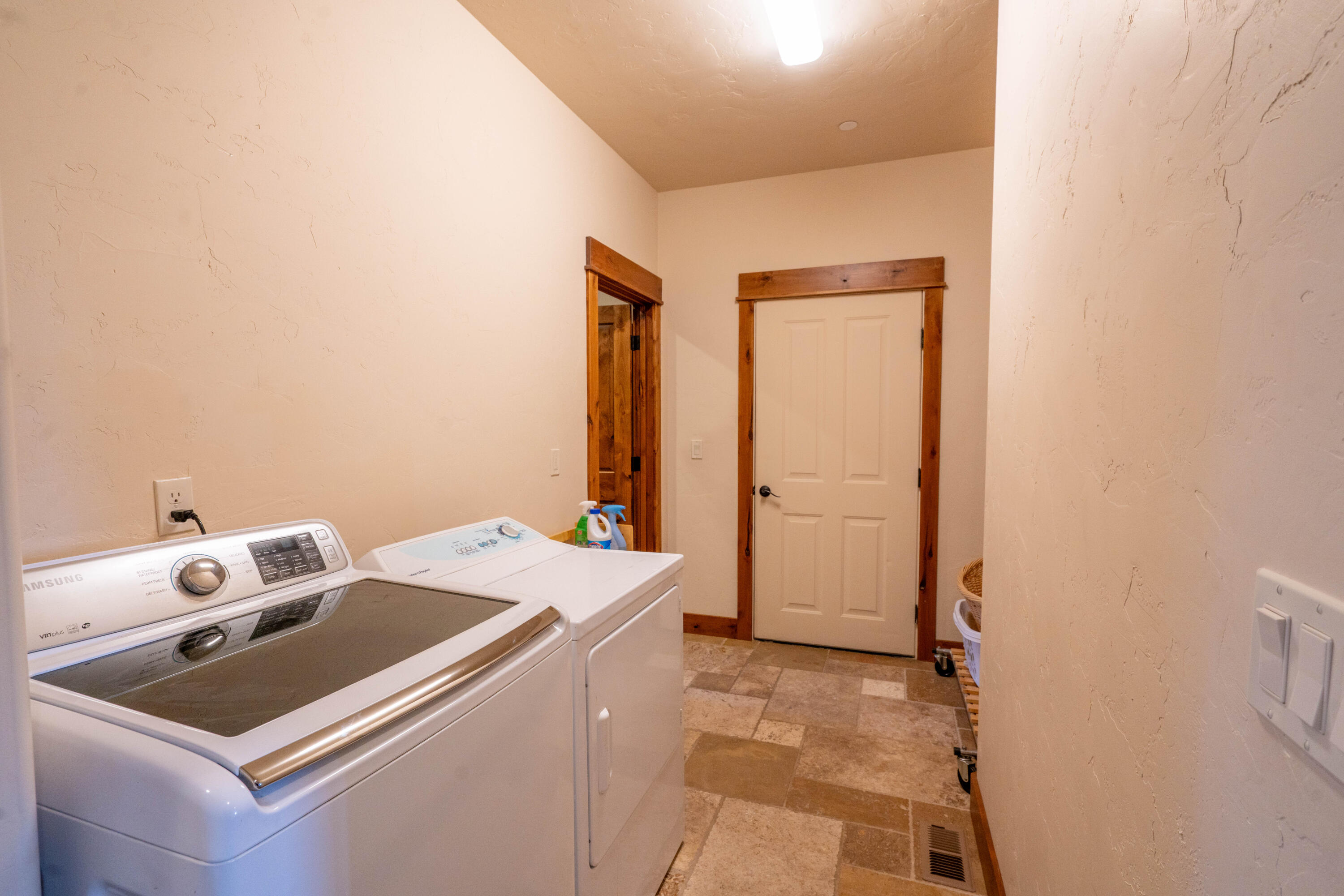 West Powell Butte Es - Residential