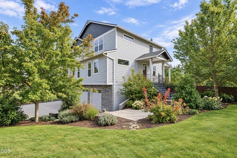 Photo of 116 NE 13th Avenue, Albany, OR 97321 (MLS # 220229059)