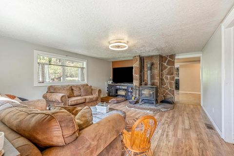 Tiny photo for 2555 SE Paulina Highway, Prineville, OR 97754 (MLS # 220221626)