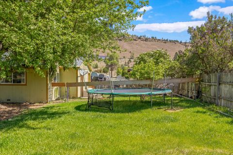 Tiny photo for 2555 SE Paulina Highway, Prineville, OR 97754 (MLS # 220221626)