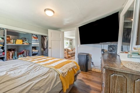 Tiny photo for 2555 SE Paulina Highway, Prineville, OR 97754 (MLS # 220221626)