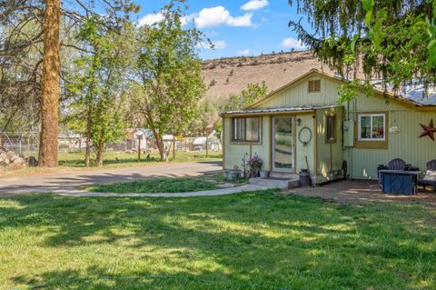 Tiny photo for 2555 SE Paulina Highway, Prineville, OR 97754 (MLS # 220221626)