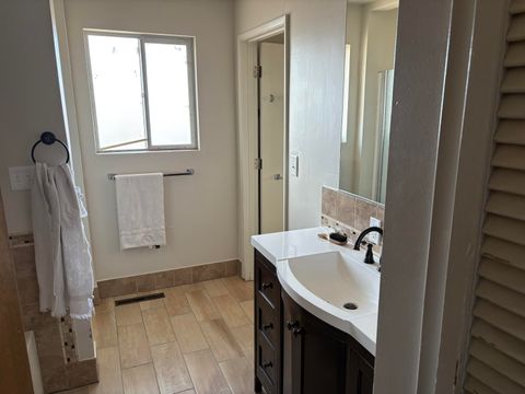 Tiny photo for 2051 Del Moro Street, Klamath Falls, OR 97601 (MLS # 220212789)