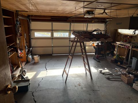 Tiny photo for 2051 Del Moro Street, Klamath Falls, OR 97601 (MLS # 220212789)