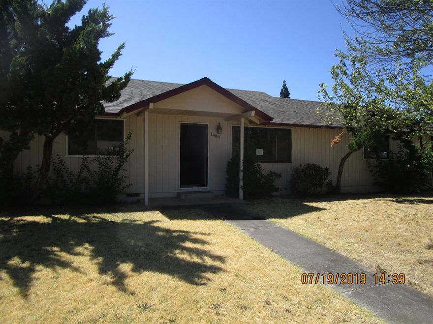 Close to town center location! Built in 1978, close to schools and parks. In need of updating but a little elbow grease will make this one a winner. Large corner lot.