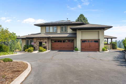 Tiny photo for 61576 SW Longview Street, Bend, OR 97702 (MLS # 220226826)