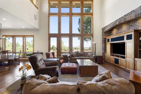 Tiny photo for 61576 SW Longview Street, Bend, OR 97702 (MLS # 220226826)