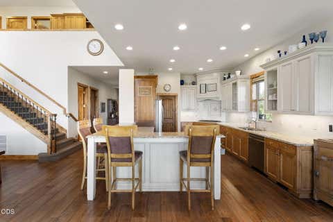 Tiny photo for 61576 SW Longview Street, Bend, OR 97702 (MLS # 220226826)
