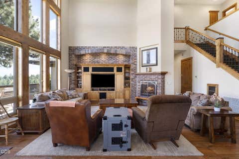 Tiny photo for 61576 SW Longview Street, Bend, OR 97702 (MLS # 220226826)
