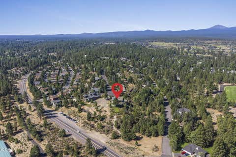 Tiny photo for 61576 SW Longview Street, Bend, OR 97702 (MLS # 220226826)