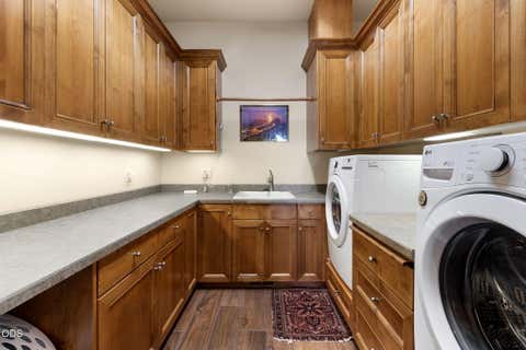 Tiny photo for 61576 SW Longview Street, Bend, OR 97702 (MLS # 220226826)