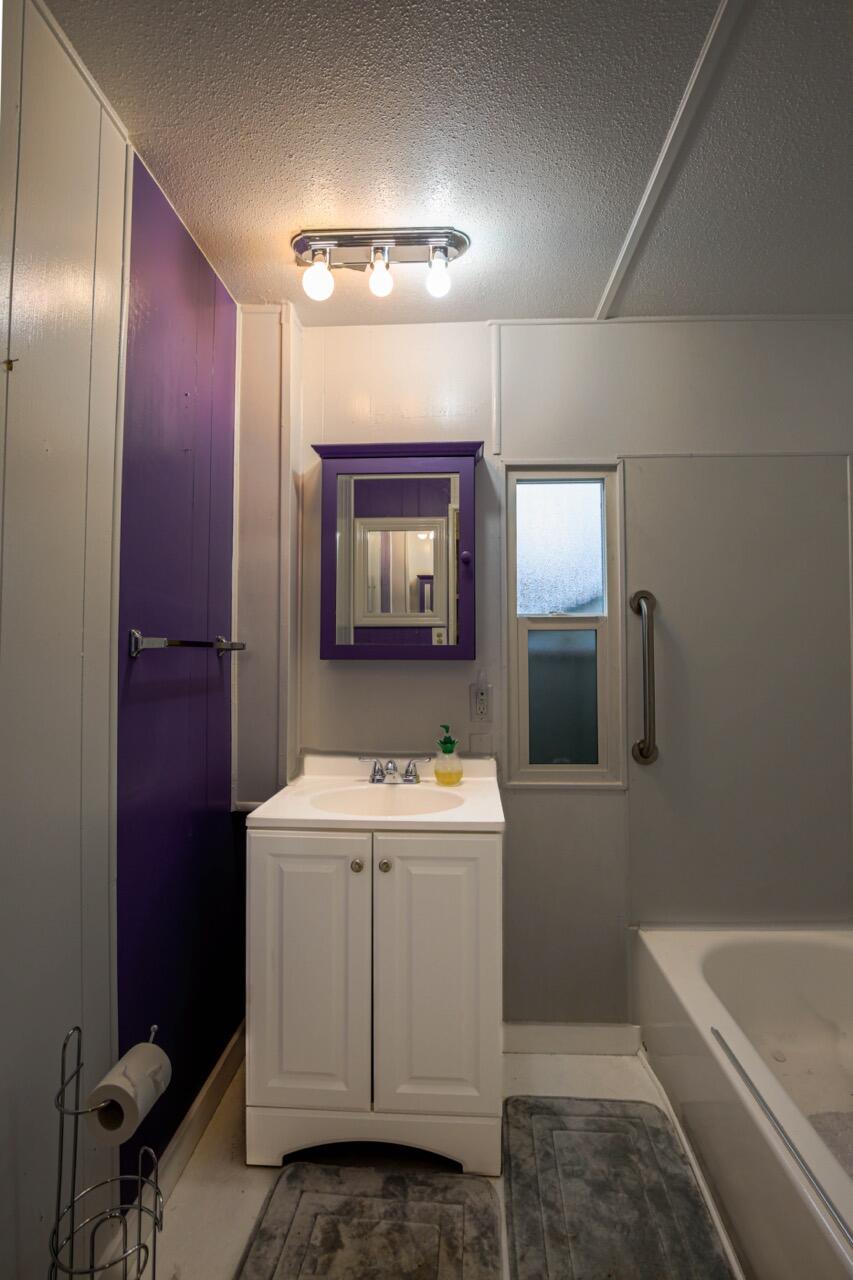 Rogue Lea Estates - Residential