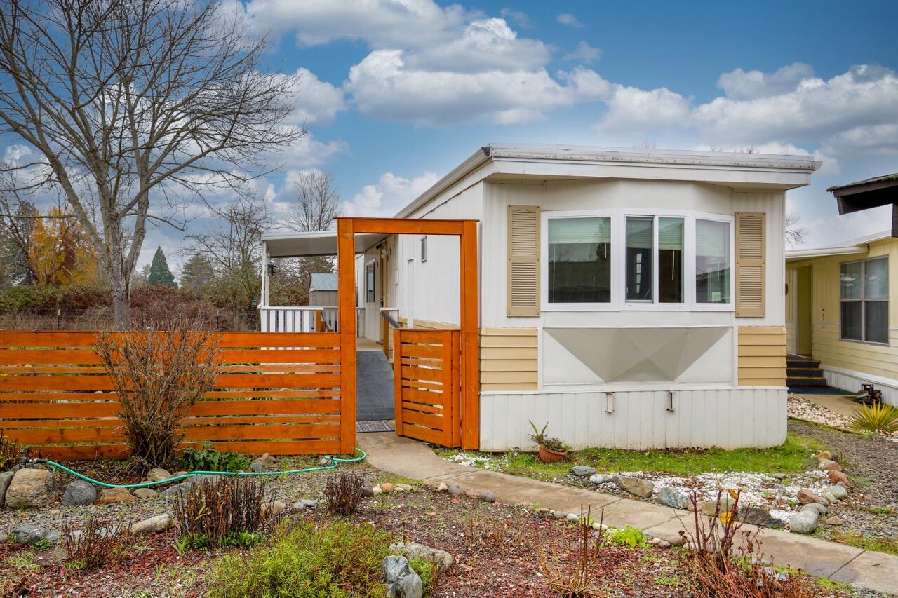 Rogue Lea Estates - Residential