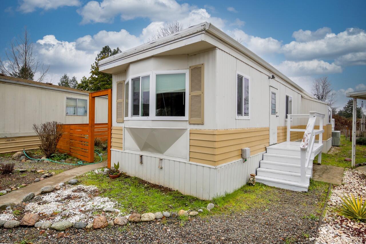 Rogue Lea Estates - Residential