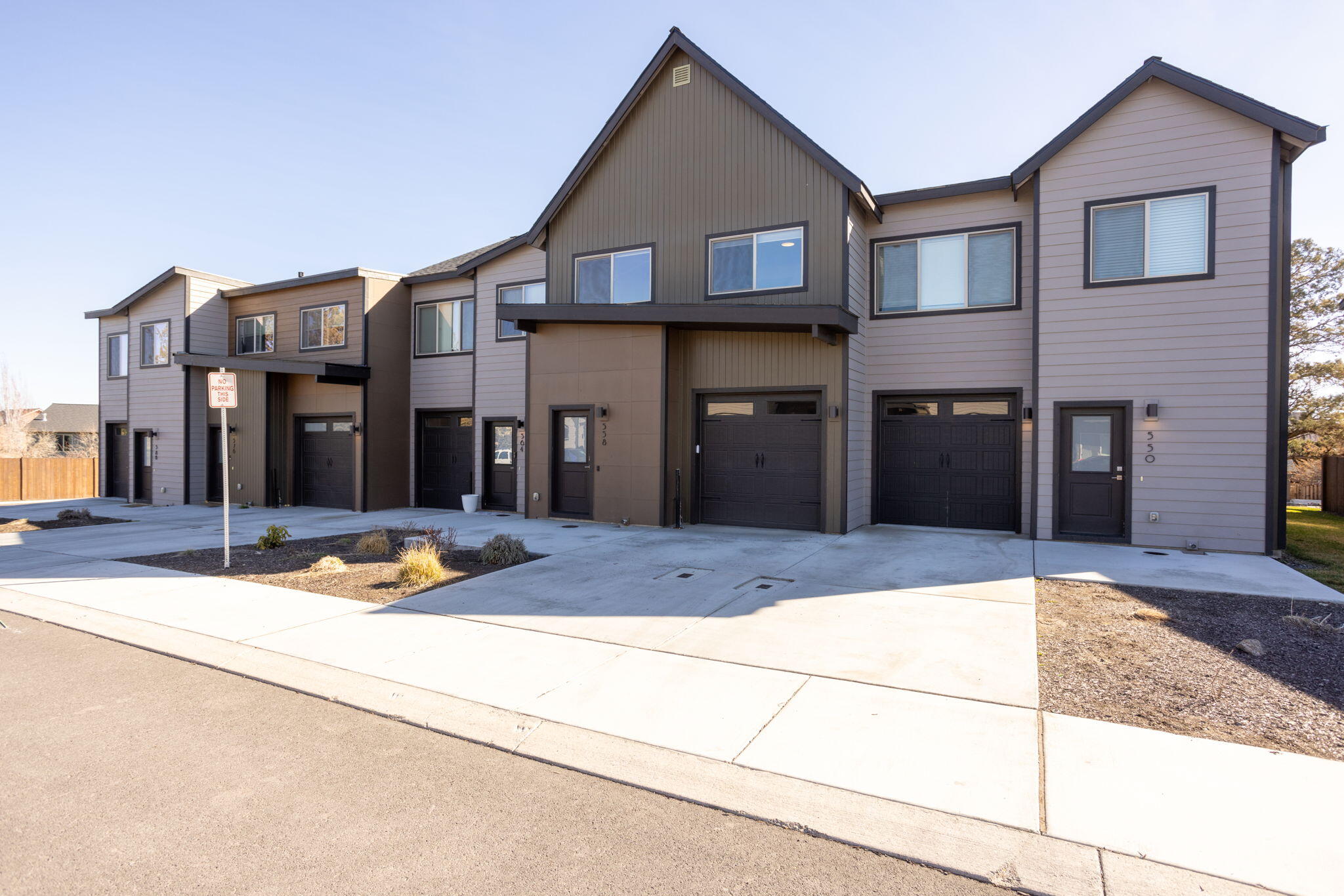 558 NW 28th Court