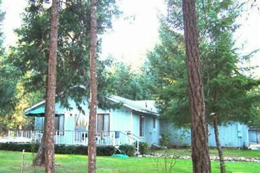 Pvt Treed Setting. Lg 960 Sf Det Gar/Shop W/Carport + Att Gar. 240 Sf Deck To Enjoy The Peace & Quiet. Prop Comp Fncd, Pls Keep Gate Shut To Keep Fawns Out As They Cant Find Their Way Back Out.