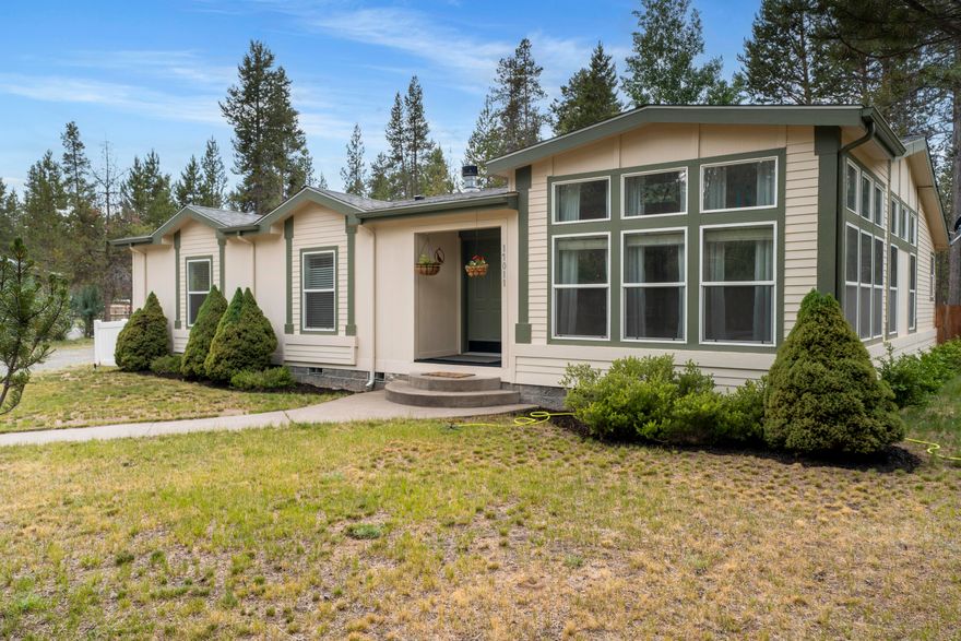 This 2,106 square foot Palmer Harbor home was built in 2003, but when you enter the home you would think it was built yesterday as it looks and feels ''brand new''.  The sellers have really maintained the home and the property, so when you come by you will appreciate the new kitchen counter tops and back splash, freshly painted exterior, newer flooring, the heat pump was installed in 2021 and there is so much natural lighting you won't feel the need to turn on light switches.  The outside patio is large enough so you will enjoy either entertaining friends and family or just go out and read a book in privacy. The over sized garage is 24' x 32' (768 sq. ft.) featuring plenty of room for your cars, work bench and toys, but if that is not enough there is also a 10' x 12' (120 sq. ft.) storage shed on the property too.  The electric bills average $151/month with a low of $110 and a high of $224.