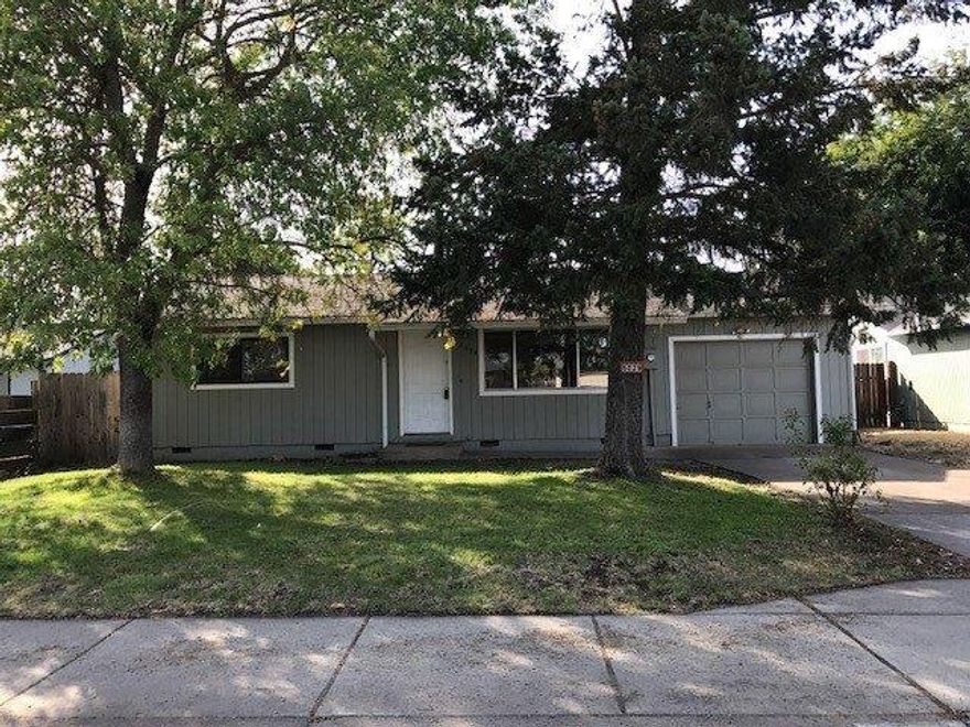 Super cute starter home or investment property at an affordable price. Recent improvements to include new floor coverings and paint. Nice kitchen with beautiful under mount sink, granite counter tops, and tile back splash. Central heat & A/C. Spacious back yard and so much more!