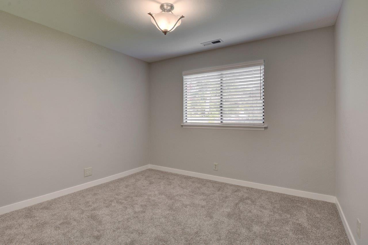 Country Club Manor - Residential