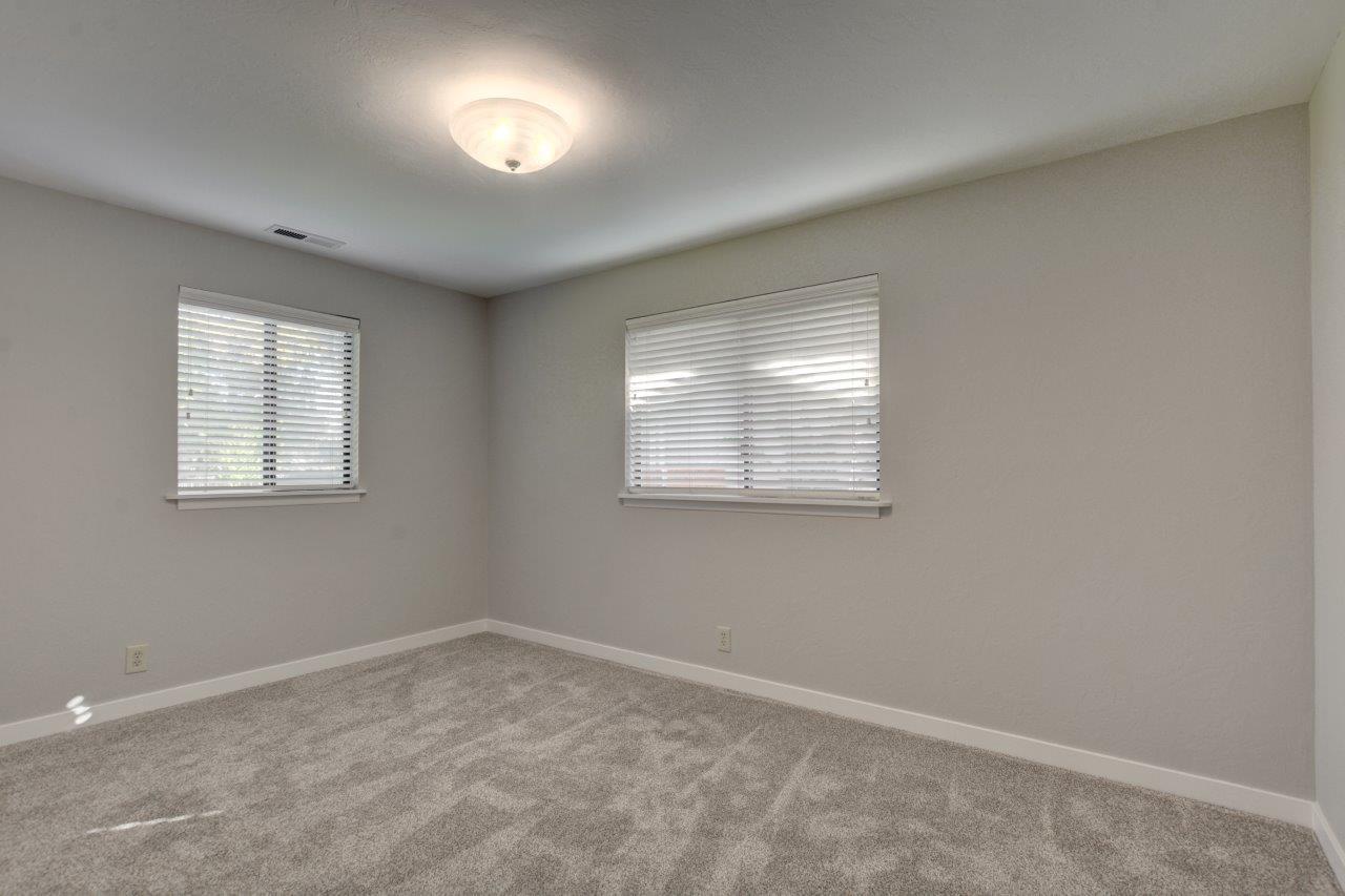 Country Club Manor - Residential