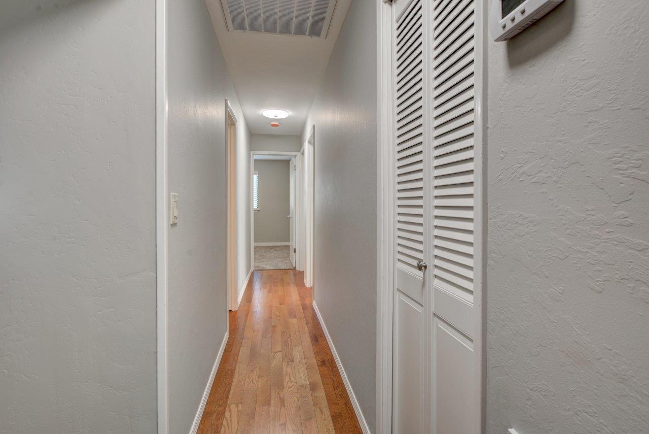 Country Club Manor - Residential