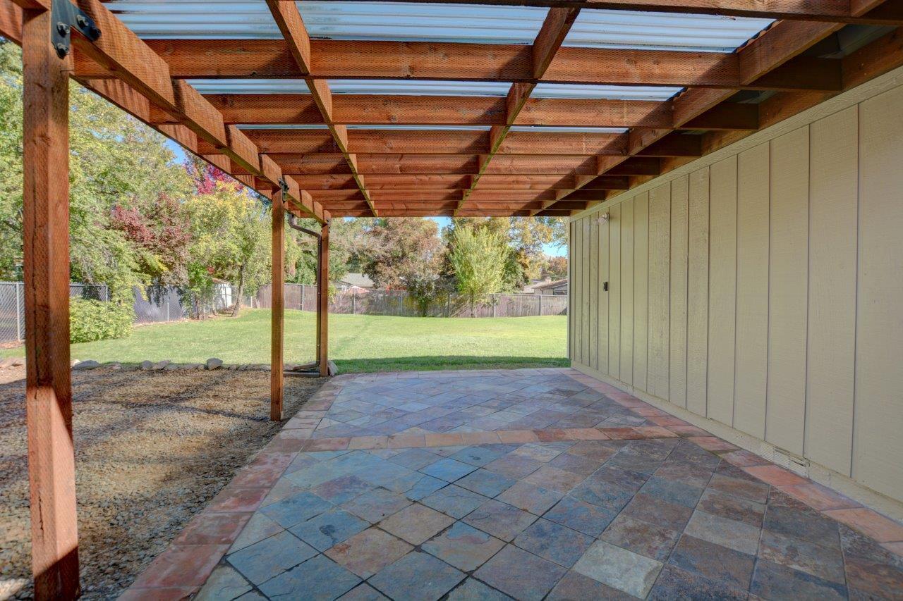 Country Club Manor - Residential