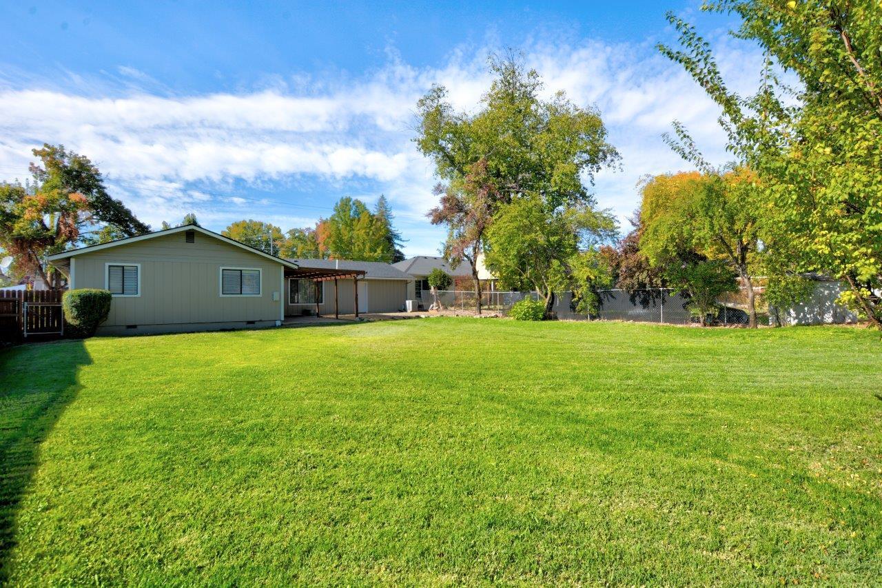 Country Club Manor - Residential