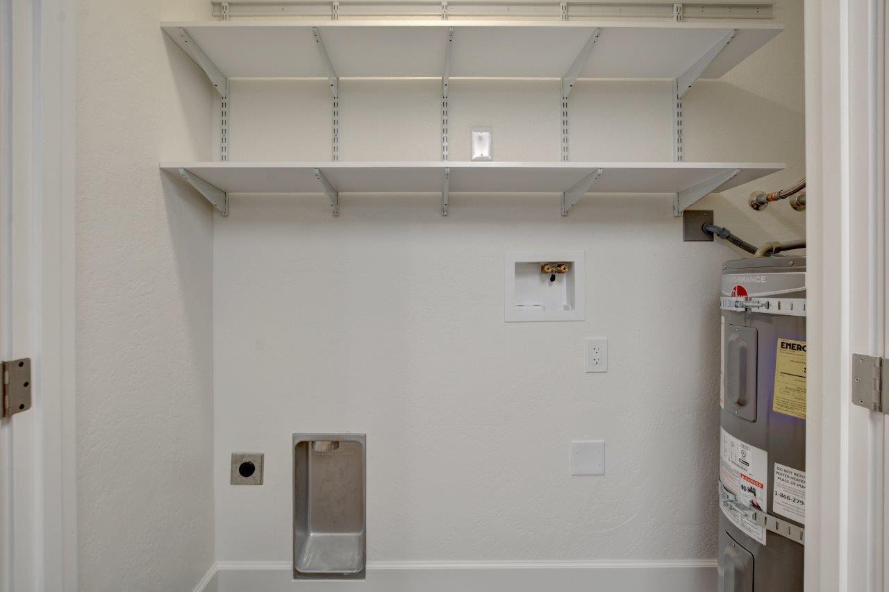 Country Club Manor - Residential