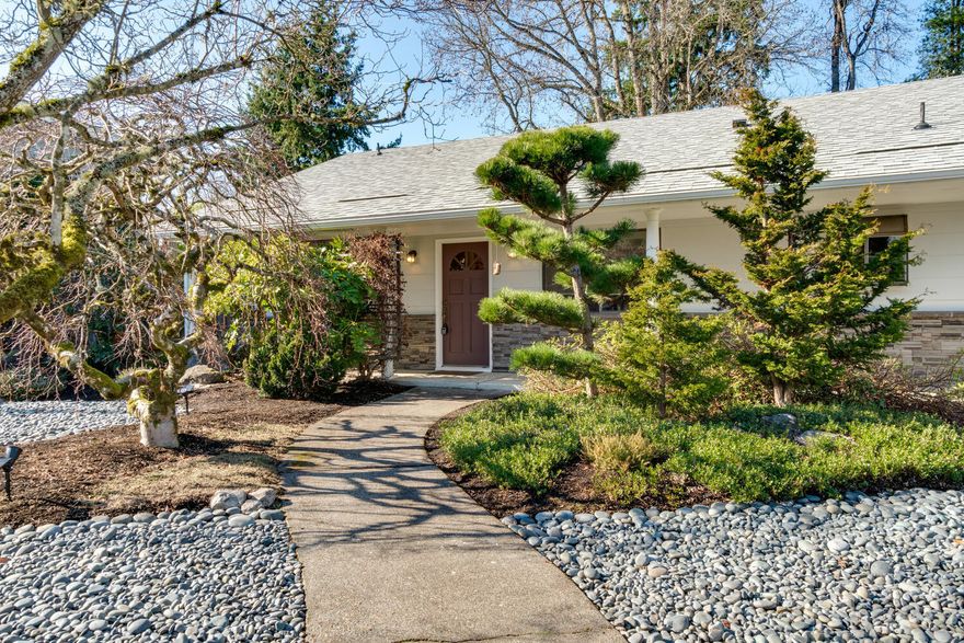 Beautiful single level home just waiting for its new owner in the Rock Creek subdivision. 3 bed,  2 bath located on large cul-de-sac. Mature landscaping with bright colorful plants and trees. Covered front porch, fully fenced, 30 ft deep 2 car garage. In the kitchen you will find: newer SS appliances, Caesarstone countertops, oak floors throughout, updated bathrooms, new roof w/ transferrable warranty. Raised garden beds in the back. Don't miss your chance to make this well maintained home yours.