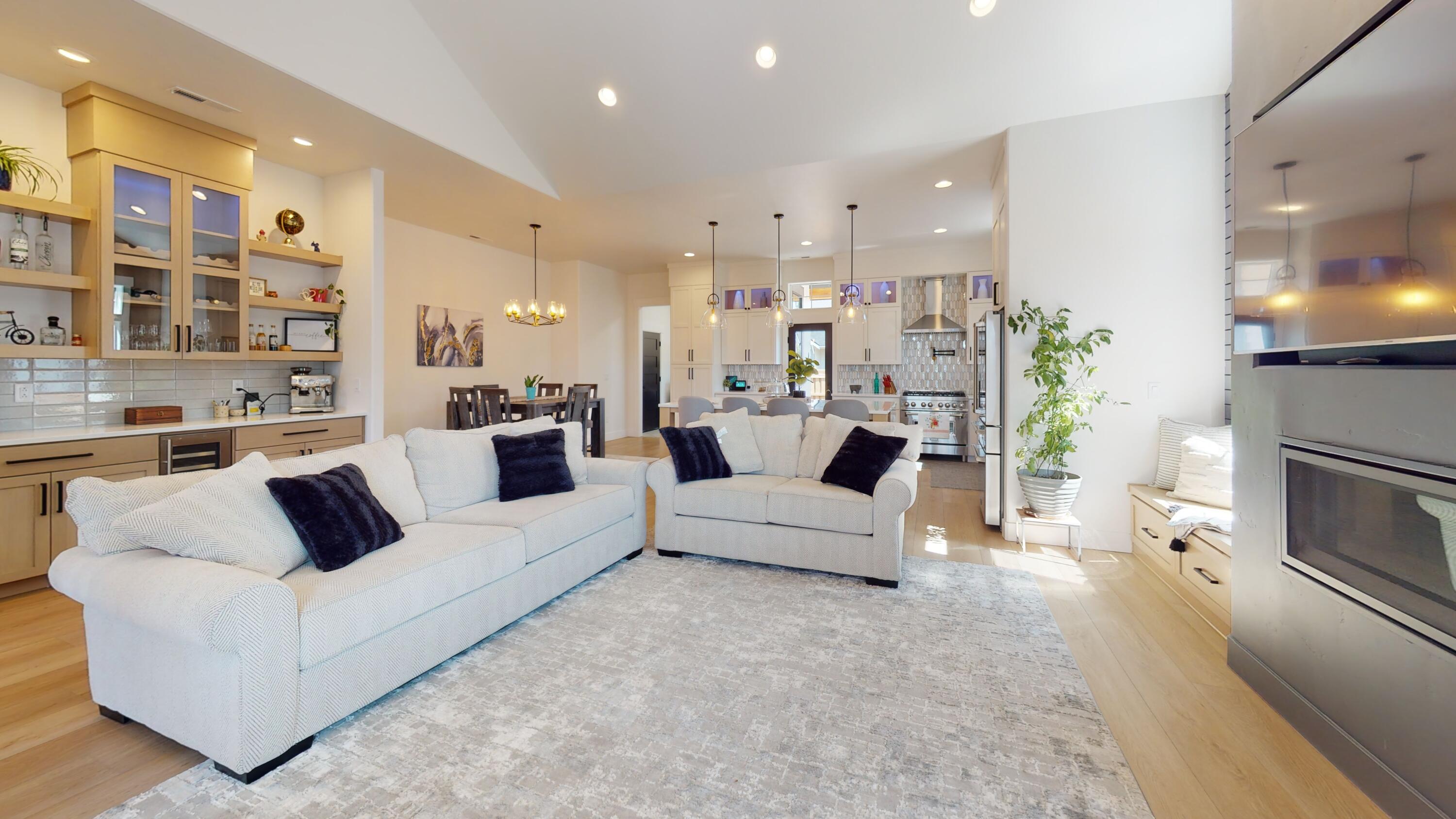 282 W Lundgren Mill Drive