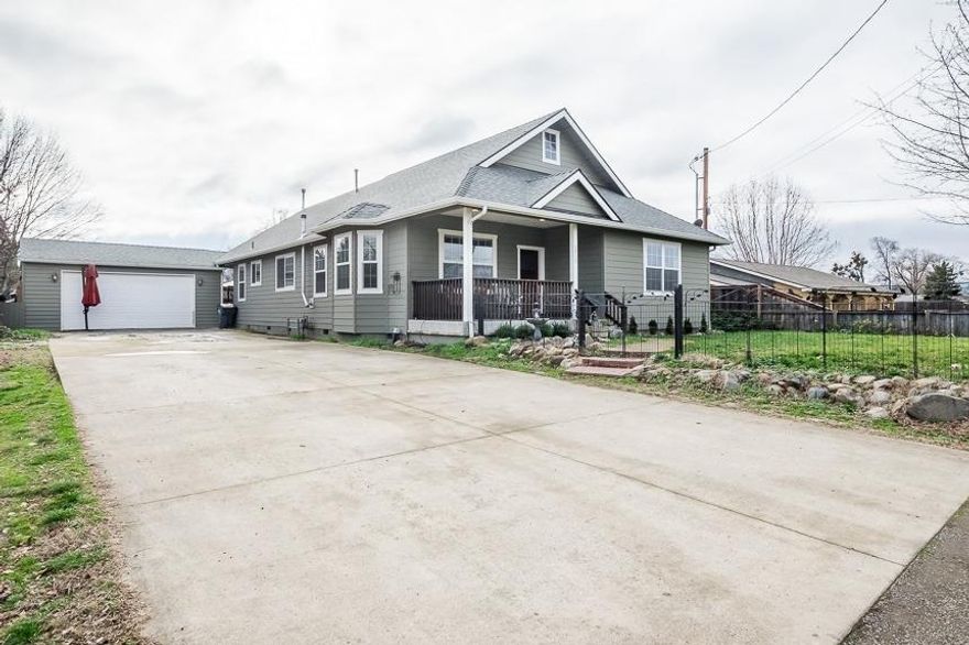 Look at that kitchen! This 3 bedroom +1 large office, 3 bathroom, 2,079 sqft, luxury home is a dream. The home features vaulted ceilings, tile and hardwood, open floor plan, large living room, formal dining room, and massive kitchen. An entertainers dream: the kitchen features a large island with tons of storage and 3CM granite countertops, custom cabinetry, a professional grade range oven with a pot filler. The master suite is huge, with vaulted ceilings, lots of closet space, a 2 head walk-in shower and a large jetted tub. Outside is a detached 2 car garage, RV parking large enough to accommodate a 60' trailer and great backyard for summer BBQ's.