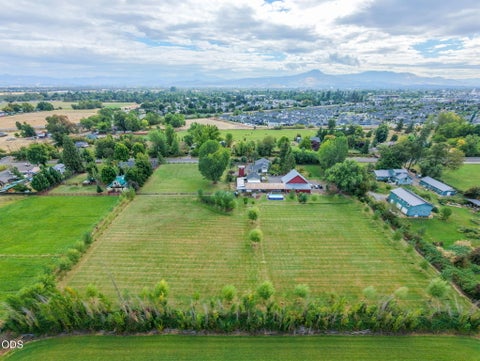 Photo of 4919 Grant Road, Central Point, OR 97502 (MLS # 220228390)