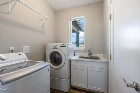Tiny photo for 9323 SE Odessa Road, Prineville, OR 97754 (MLS # 220227104)