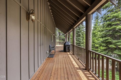 Tiny photo for 7608 Skycrest Drive, Klamath Falls, OR 97601 (MLS # 220224592)