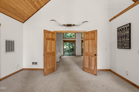 Tiny photo for 7608 Skycrest Drive, Klamath Falls, OR 97601 (MLS # 220224592)