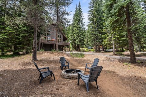 Tiny photo for 7608 Skycrest Drive, Klamath Falls, OR 97601 (MLS # 220224592)