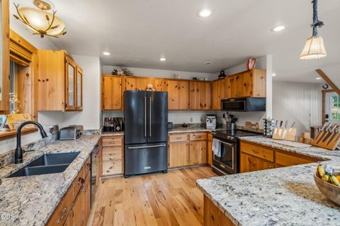 Tiny photo for 7608 Skycrest Drive, Klamath Falls, OR 97601 (MLS # 220224592)