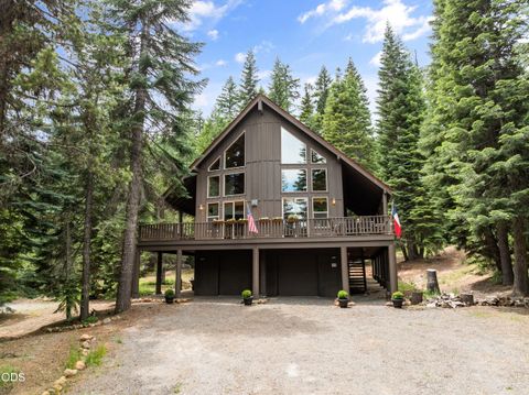 Photo of 7608 Skycrest Drive, Klamath Falls, OR 97601 (MLS # 220224592)