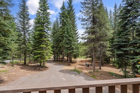 Tiny photo for 7608 Skycrest Drive, Klamath Falls, OR 97601 (MLS # 220224592)