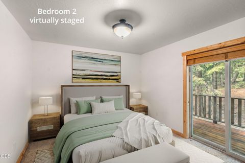 Tiny photo for 7608 Skycrest Drive, Klamath Falls, OR 97601 (MLS # 220224592)