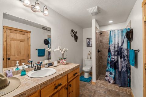Tiny photo for 7608 Skycrest Drive, Klamath Falls, OR 97601 (MLS # 220224592)