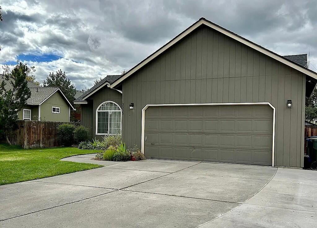 Royal Yeoman - Residential