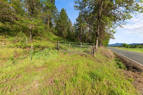 Tiny photo for 10300 N Applegate Road, Grants Pass, OR 97527 (MLS # 220219317)