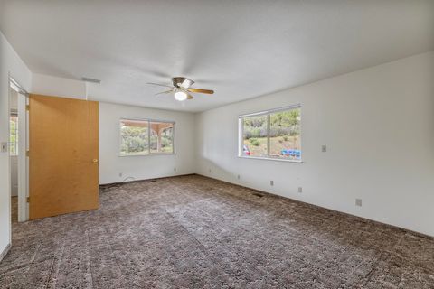 Tiny photo for 10300 N Applegate Road, Grants Pass, OR 97527 (MLS # 220219317)