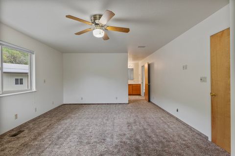 Tiny photo for 10300 N Applegate Road, Grants Pass, OR 97527 (MLS # 220219317)